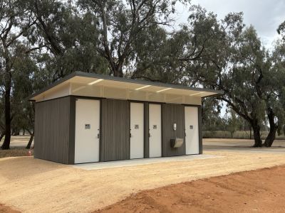 Public Toilet Block - Loxton Aquatic Club